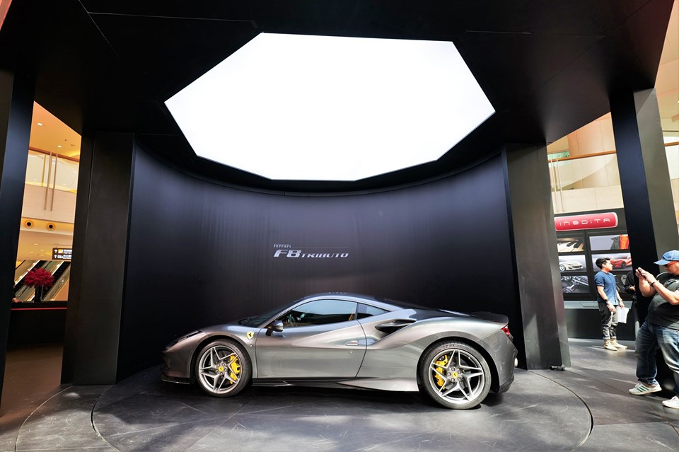 Ferrari F8 Tributo với nội thất theo phong cách của các đại gia Hương Cảng sẽ có giá bán 14 tỷ đồng Ferrari F8 Tributo với nội thất theo phong cách của các đại gia Hương Cảng sẽ có giá bán 14 tỷ đồng