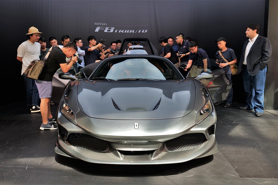 Ferrari F8 Tributo ra mắt nhà giàu Hồng Kông Ferrari F8 Tributo ra mắt nhà giàu Hồng Kông