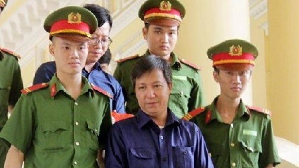 Không phải là nhân vật chính nhưng bị cáo Trần hải Đăng cũng đóng vai trò quan trọng trong phi vụ buôn lậu 91 ô tô BMW Không phải là nhân vật chính nhưng bị cáo Trần hải Đăng cũng đóng vai trò quan trọng trong phi vụ buôn lậu 91 ô tô BMW