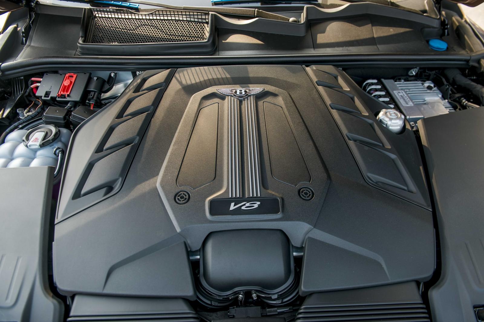 SUV siêu sang Bentley Bentayga của doanh nhân quận 12 được trang bị động cơ xăng V8 SUV siêu sang Bentley Bentayga của doanh nhân quận 12 được trang bị động cơ xăng V8