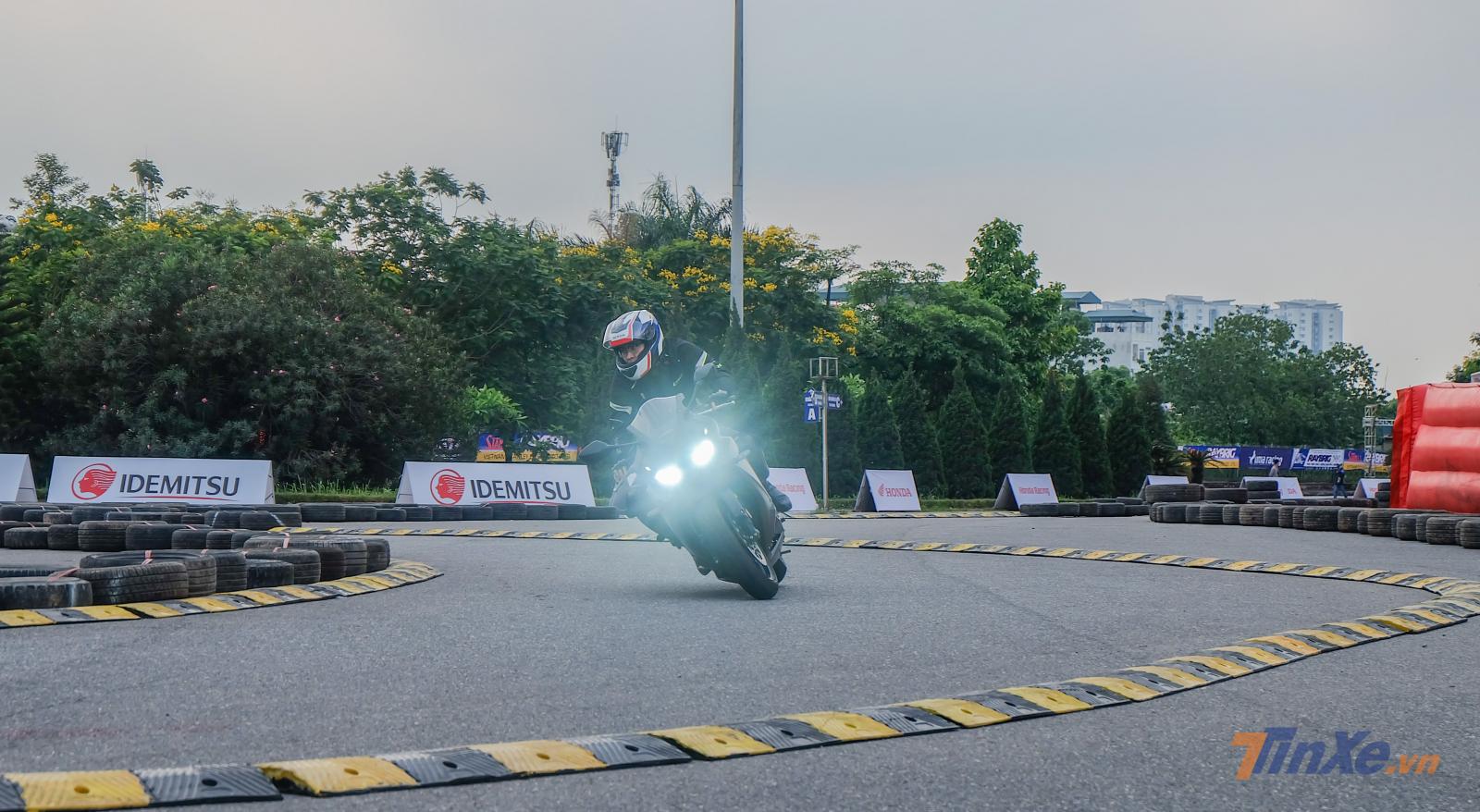 Honda CBR650R 2019 đang được bán tại Việt Nam với mức giá đề xuất là 254 triệu đồng