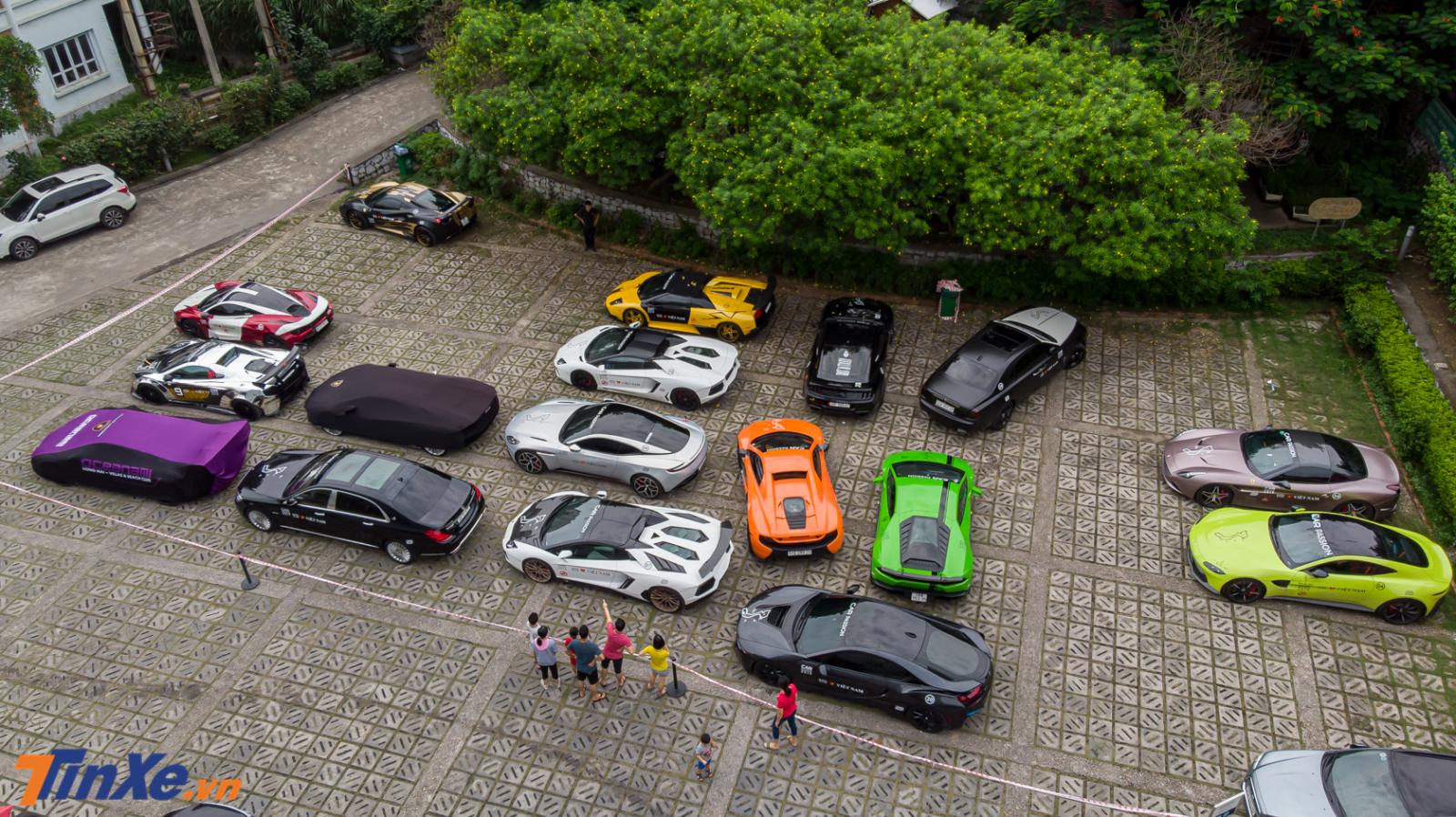 Bãi đỗ xe tại khách sạn nơi đoàn Car Passion 2019 lưu trú