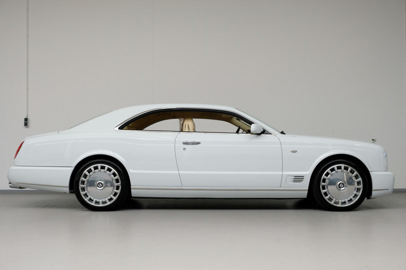 Chiếc Bentley Brooklands này có hệ thống treo thể thao tùy chọn