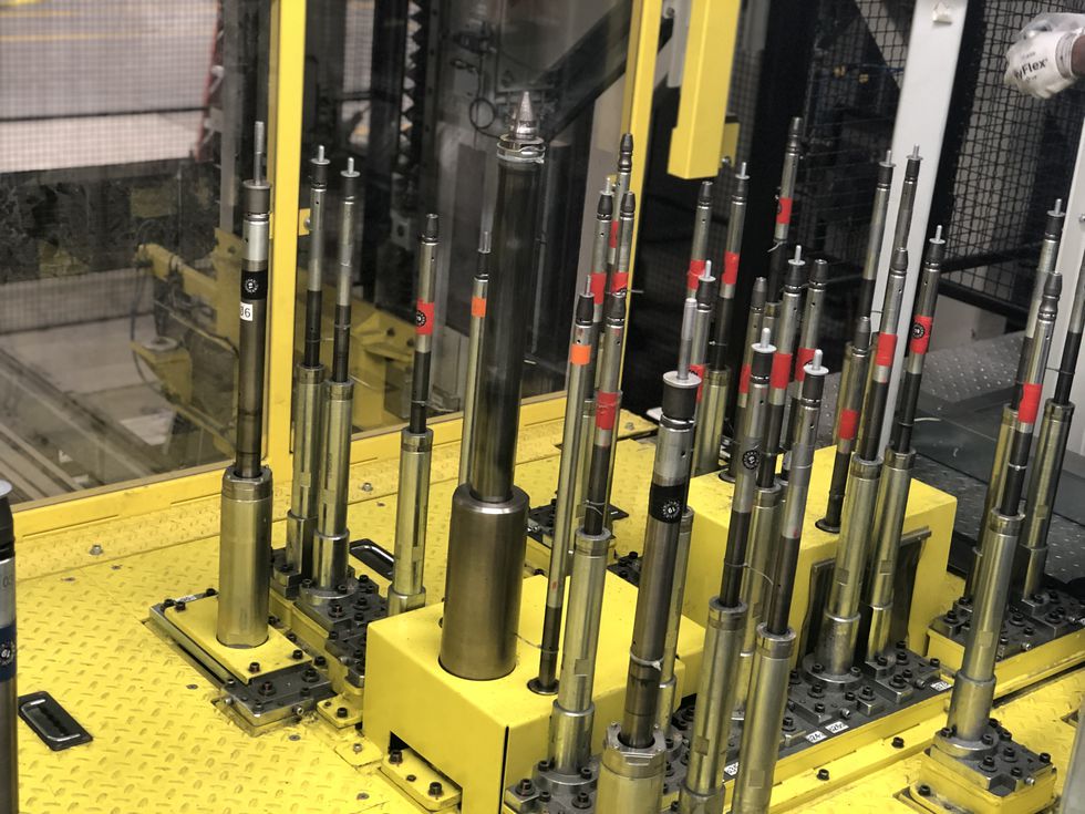 Có một người đảm bảo rằng số đầu vít robot này được trang bị đúng và đủ số vít cần thiết