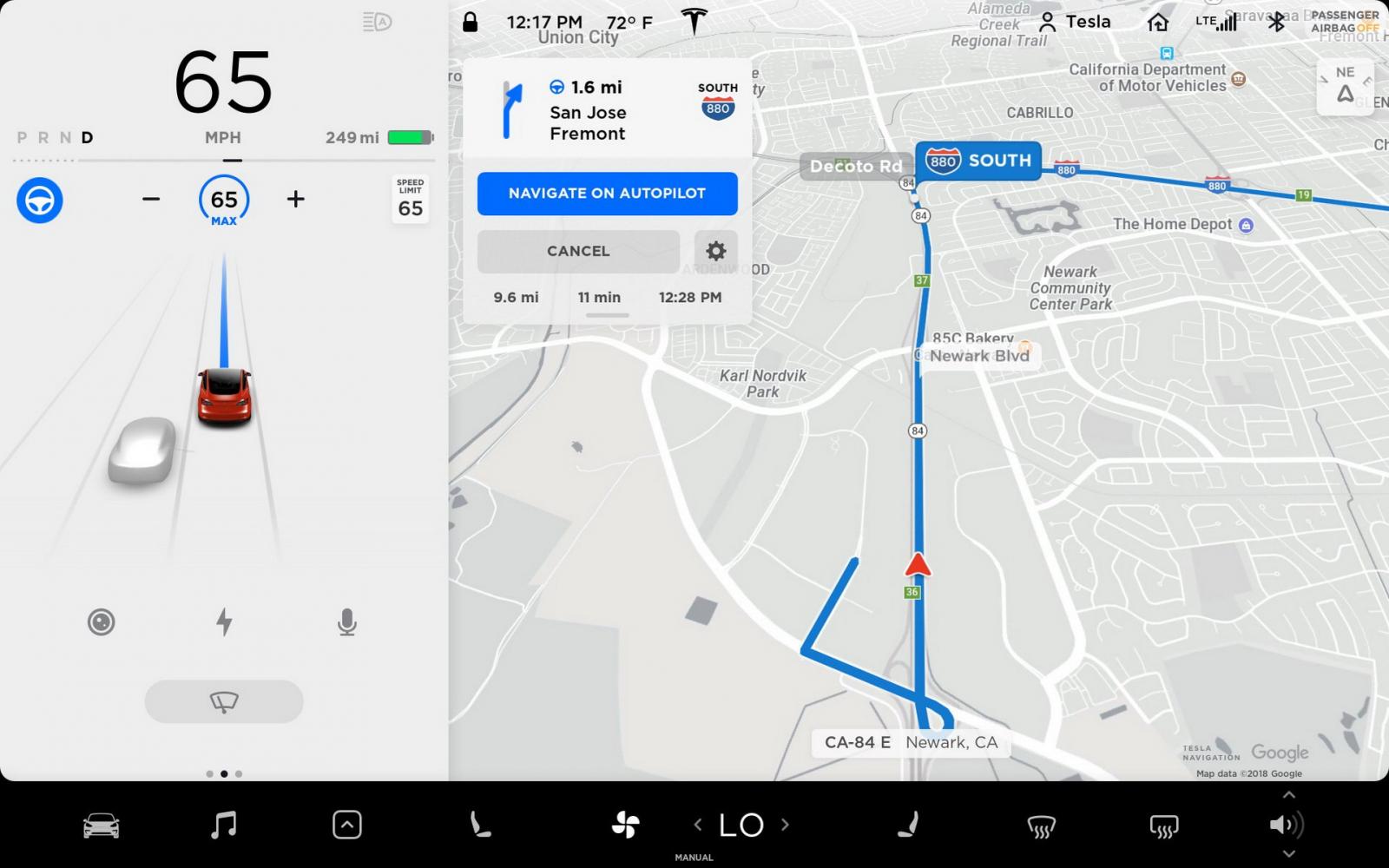 Autopilot có bao hàm nhiều tính năng hỗ trợ tiện ích cho tài xế