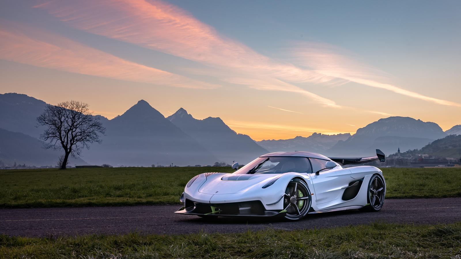 Siêu xe Koenigsegg Jesko đã lần đầu tiên trình làng trong triển lãm Ô tô Geneva 2019 Siêu xe Koenigsegg Jesko đã lần đầu tiên trình làng trong triển lãm Ô tô Geneva 2019