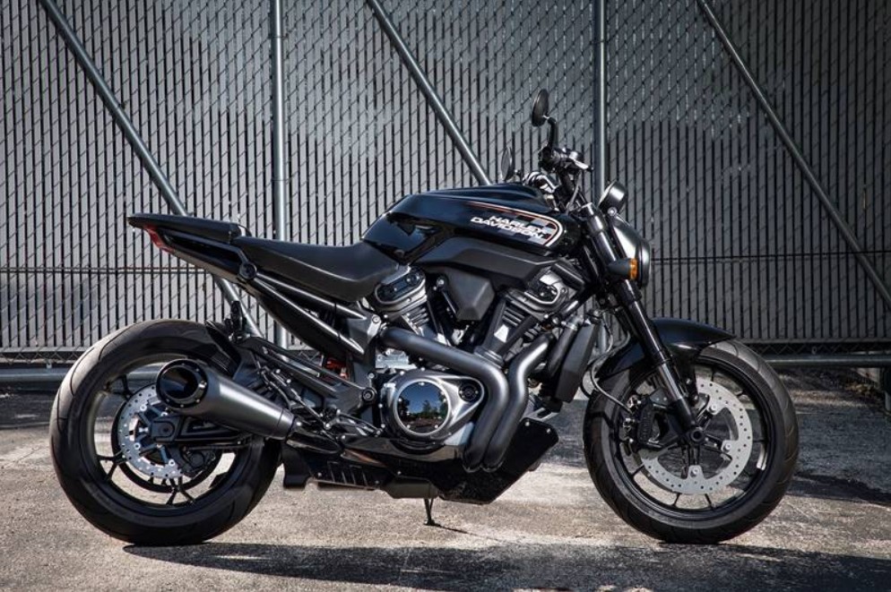 Harley-Davidson Bareknuckle mang thiết kế lai giữa sport bike và cruiser