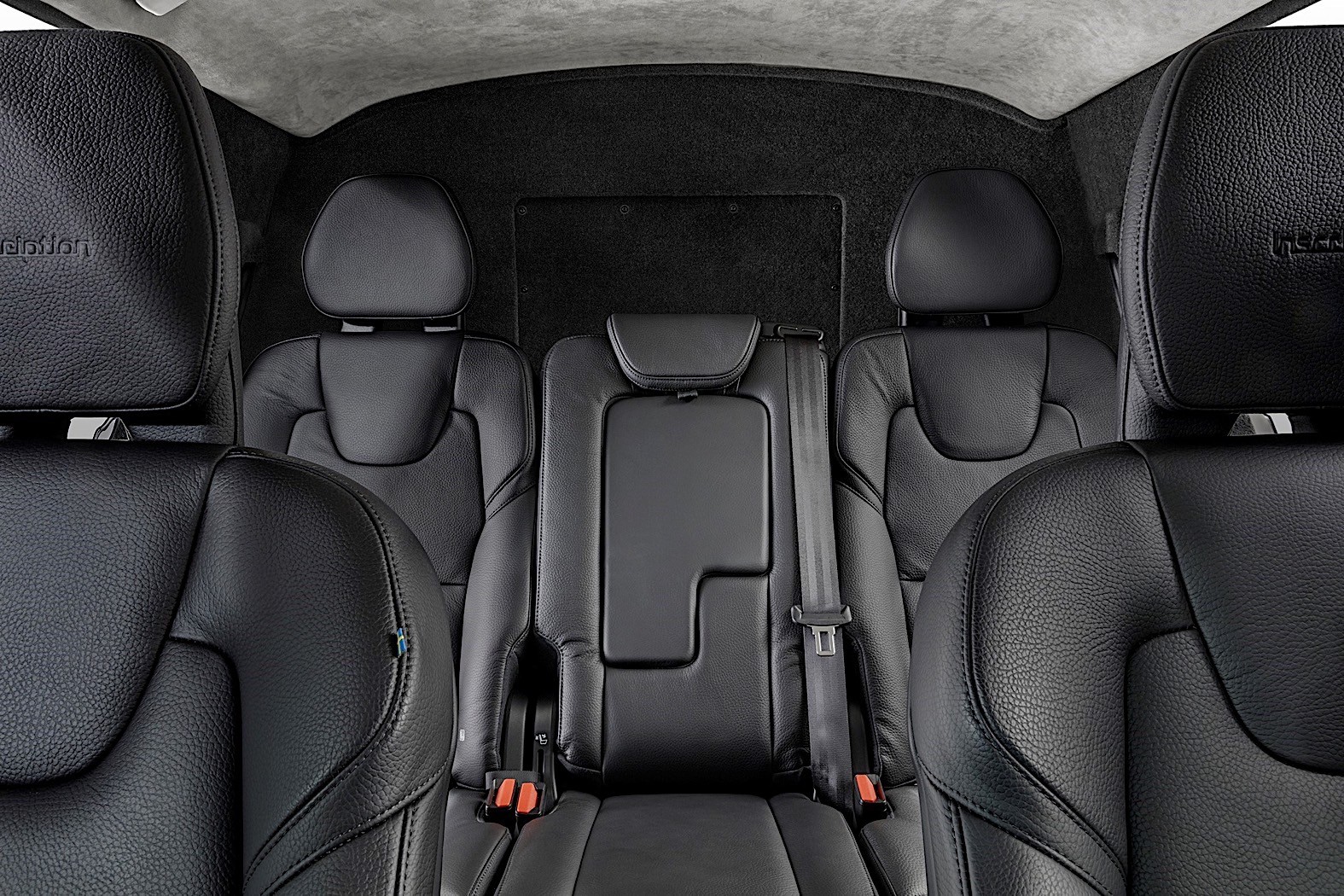 Xe có bố cục nội thất 5 chỗ ngồi