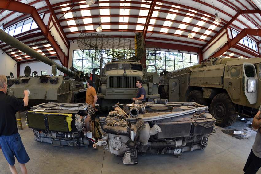 Tính riêng linh kiện xe quân sự cũng đã là một bộ sưu tập hoành tráng