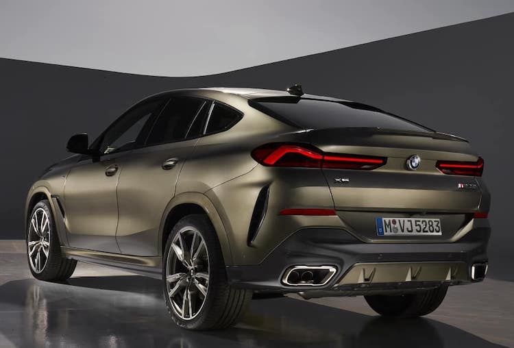 Thiết kế đuôi xe của BMW X6 2020 cũng được cải tiến 