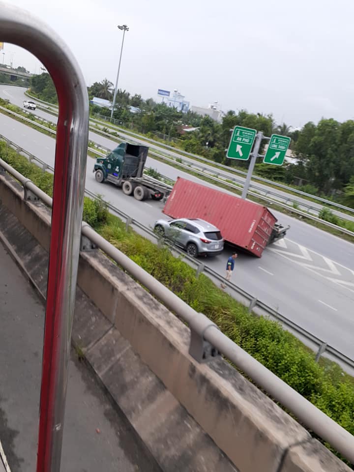 Rất may vụ tai nạn không có thiệt hại về người