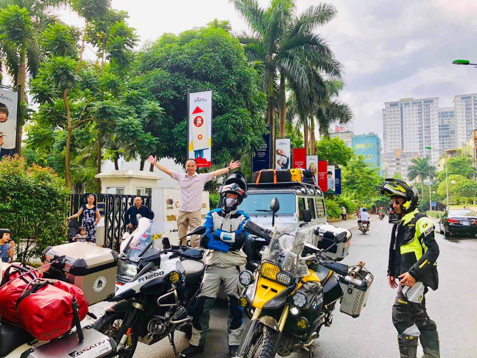 Đoàn xe xuất phát ngày hôm nay còn có thêm một chiếc BMW F800GS