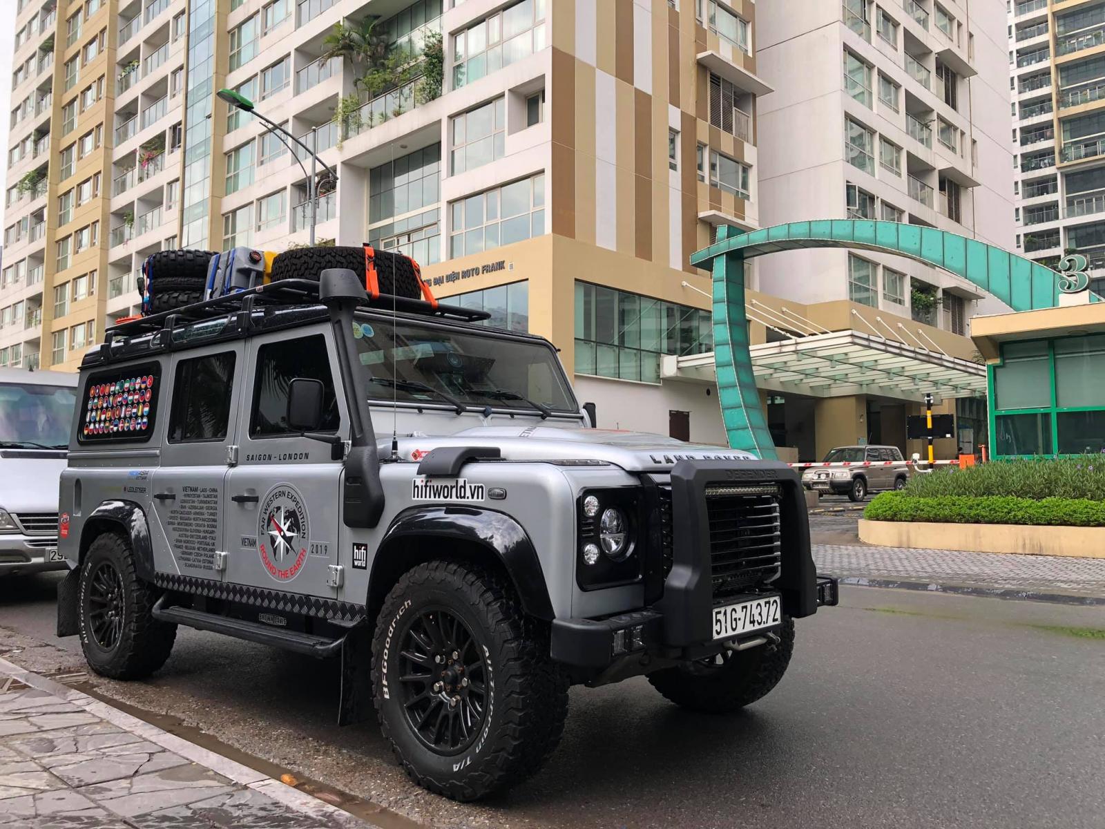 Chiếc xe Land Rover sẽ là chiếc ô tô duy nhất hỗ trợ cho đoàn xe mô tô trong chuyến đi dài