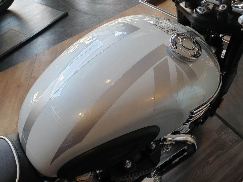 Bình xăng của Triumph Bonneville T120 Diamond