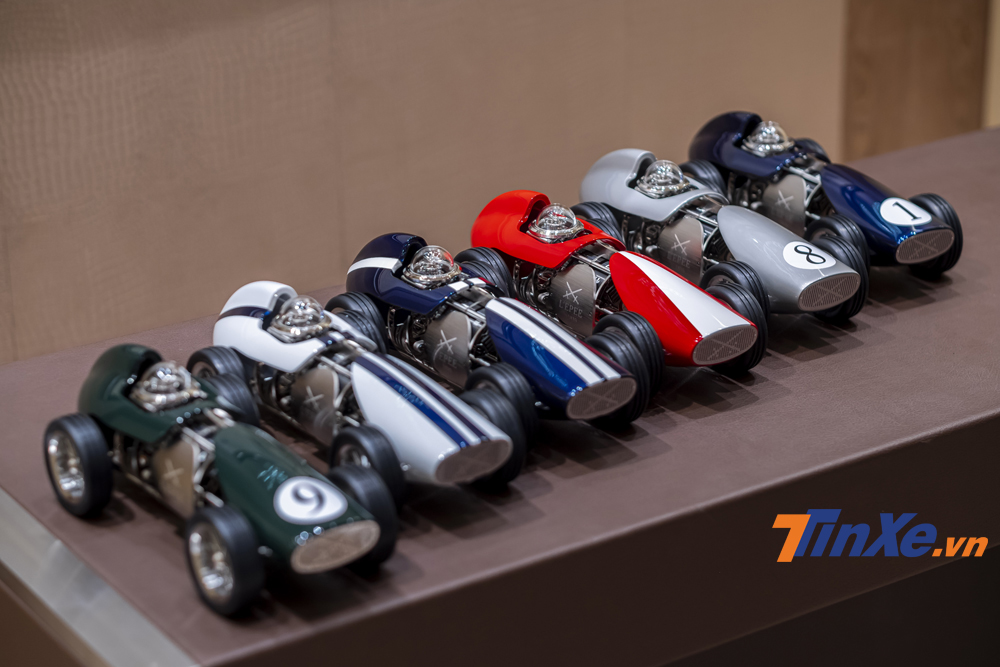 Theo thông tin từ nhà nhập khẩu thì những chiếc đồng hồ đắt tiền này đều đã có chủ nhân