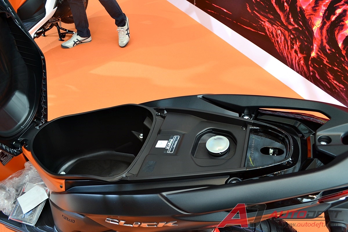 Hộc chứa đồ dưới yên xe