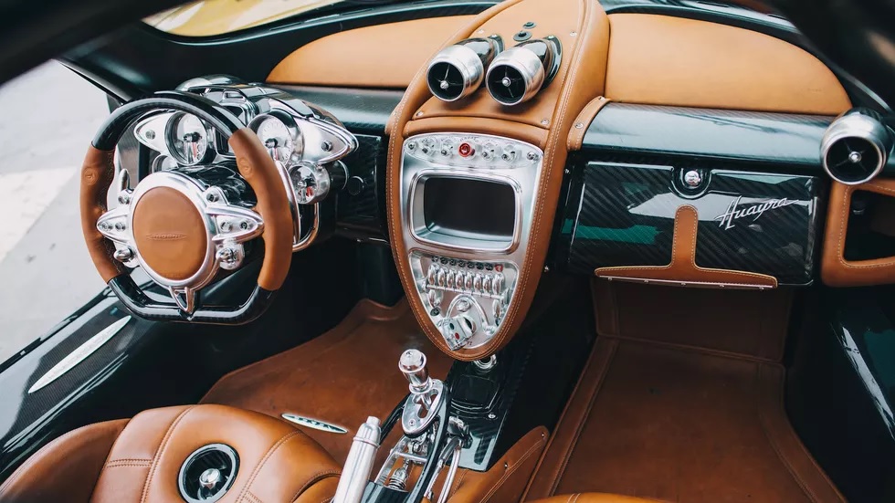 Nội thất của siêu xe Pagani Huayra Nội thất của siêu xe Pagani Huayra
