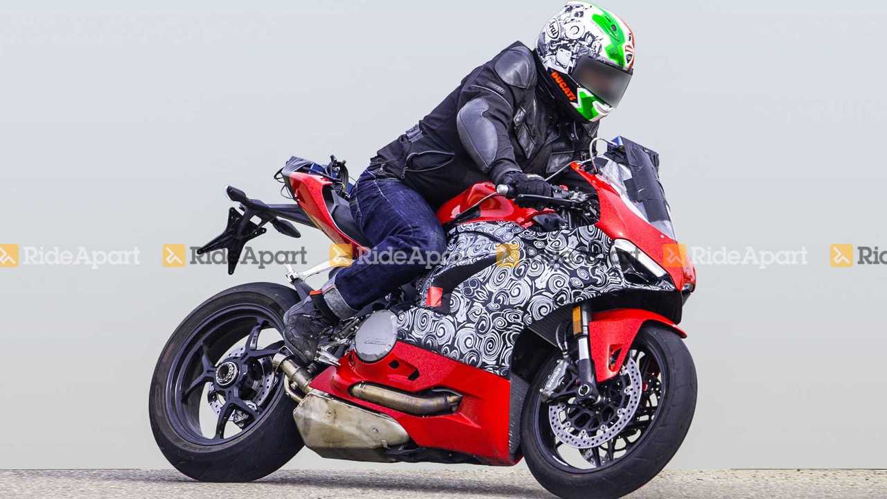 Ducati Panigale 959 đang chạy thử nghiệm Ducati Panigale 959 đang chạy thử nghiệm