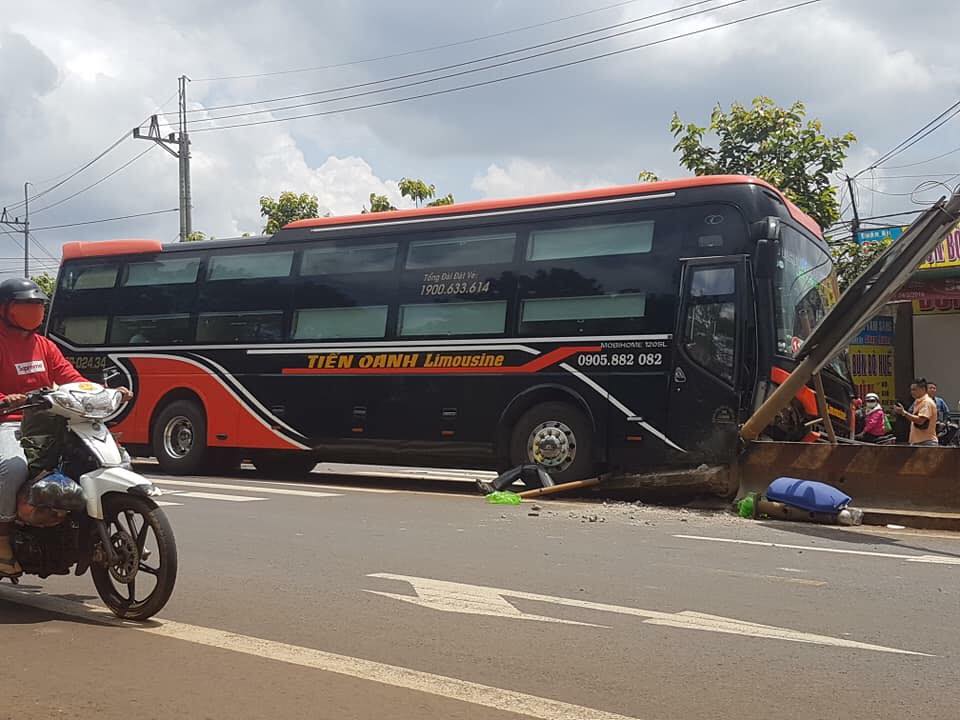 Vụ tai nạn xảy ra tại huyện Đắk Song, tỉnh Đắk Nông, hướng Buôn Mê Thuột về Tp.HCM