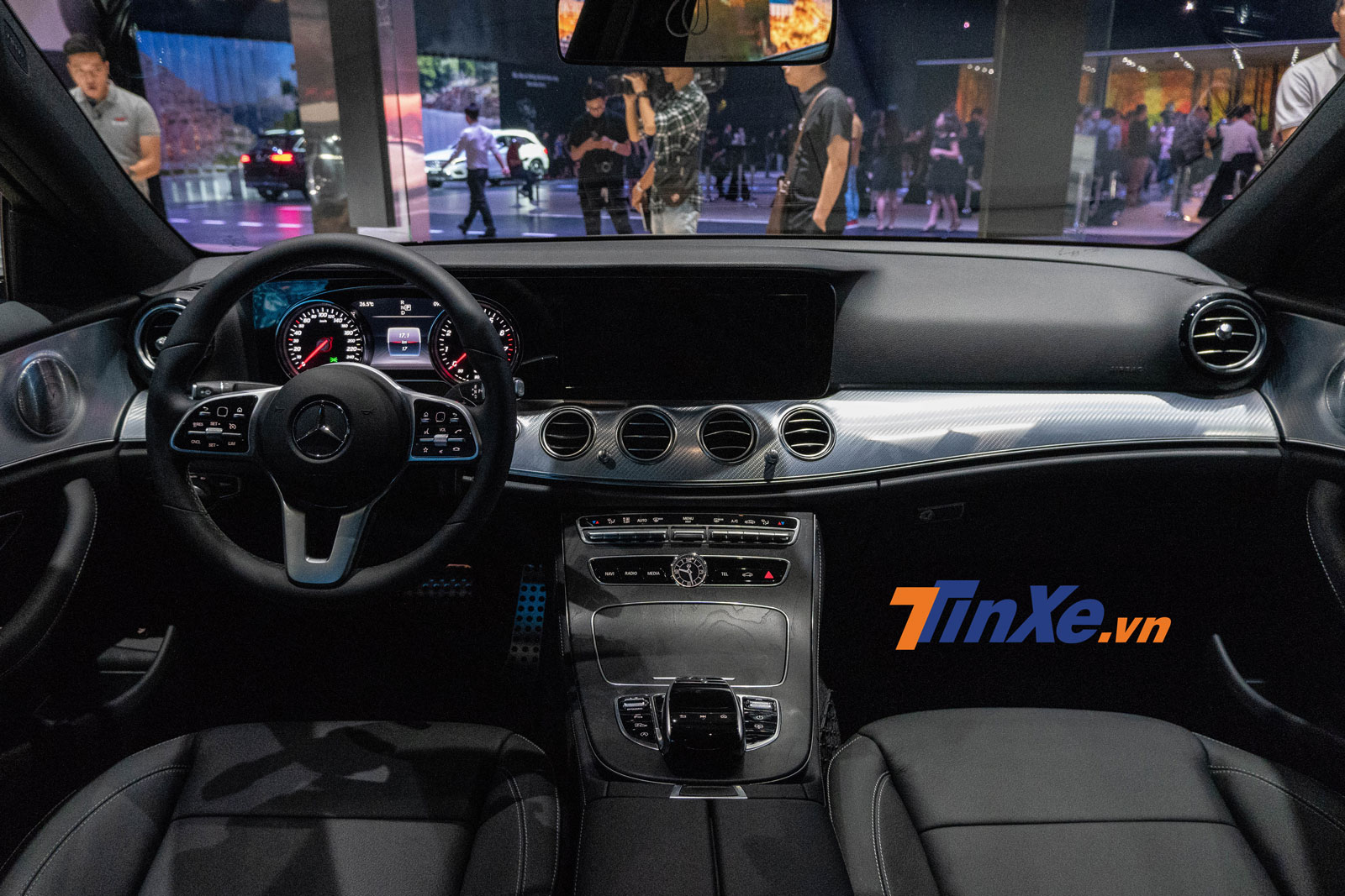 Tổng thể nội thất của Mercedes-Benz E 200 Sport 2019 Tổng thể nội thất của Mercedes-Benz E 200 Sport 2019