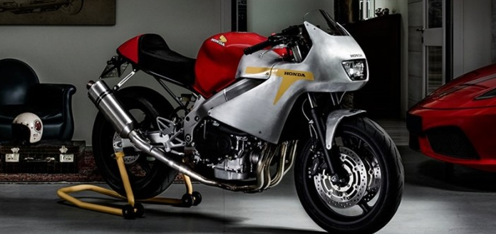 Bản độ được North East Custom cổ hóa thành mẫu xe đua GP