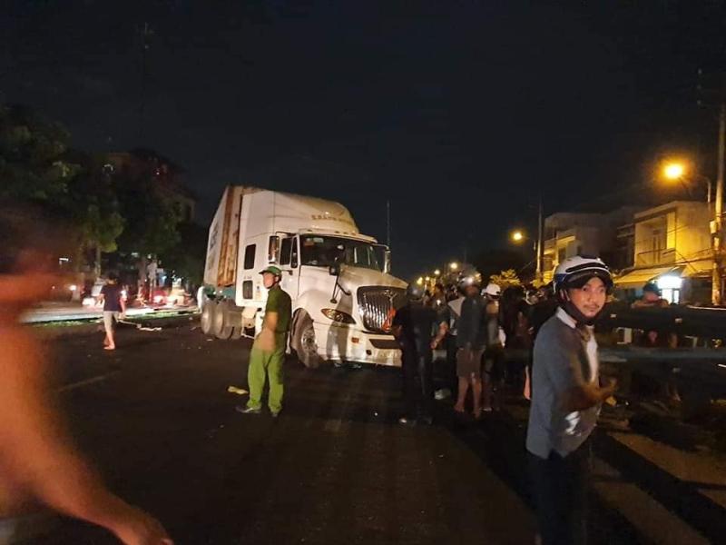 Hiện trường vụ tai nạn nghiêm trọng tại thành phố Đà Nẵng vào tối qua