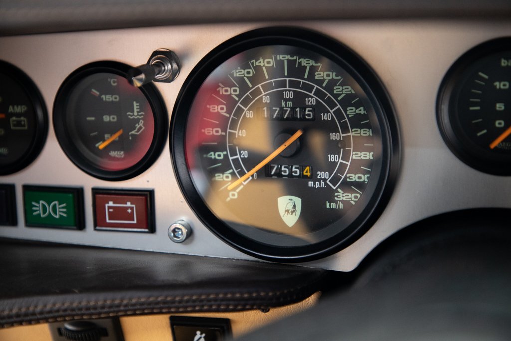 Xe đã lăn bánh 17.715 km Xe đã lăn bánh 17.715 km