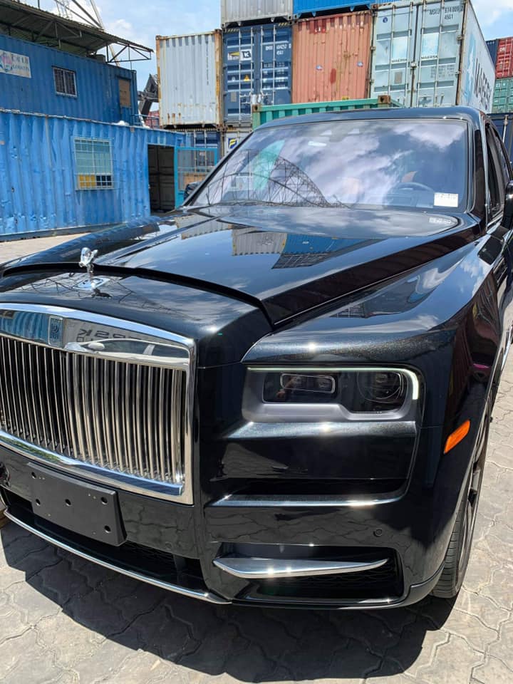 Viên kim cương Rolls-Royce Cullinan mới cập bến tại Sài thành