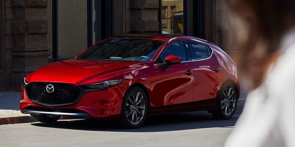 Doanh số xe sedan hạng C tháng 8/2022: Mazda 3 dẫn đầu