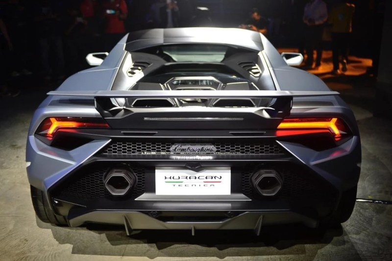 Siêu xe Lamborghini Huracan Tecnica lần đầu ra mắt tại Đông Nam Á, giá chỉ  từ 15,1 tỷ đồng