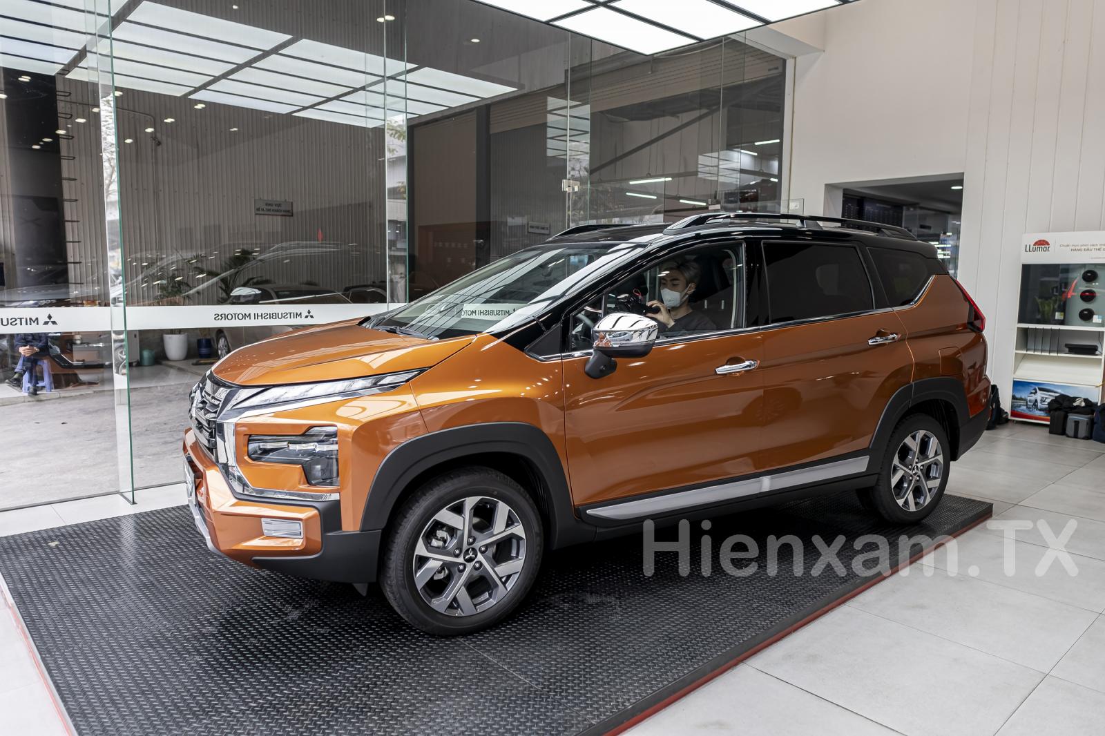 Mitsubishi Xpander Cross 2023 mang dáng vẻ mới cá tính hơn, hiện đại hơn.