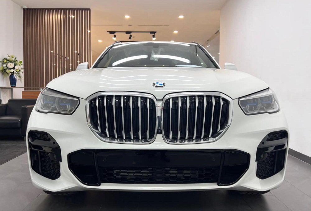 BMW X5 được áp dụng bảng giá mới, giảm giá hàng trăm triệu đồng