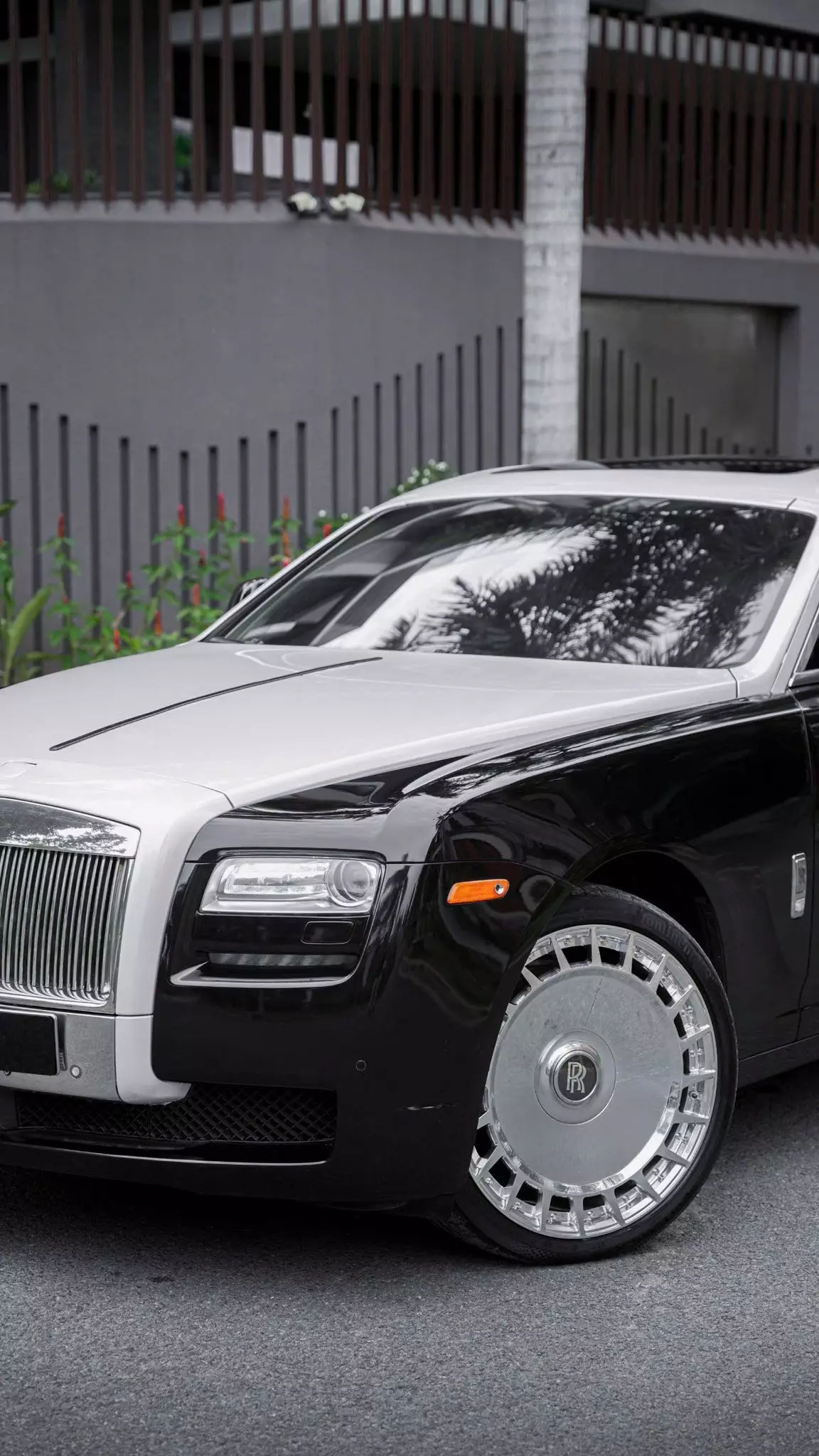 Rolls-Royce Ghost hơn 12 tuổi khác biệt hẳn nhờ chi tiết này