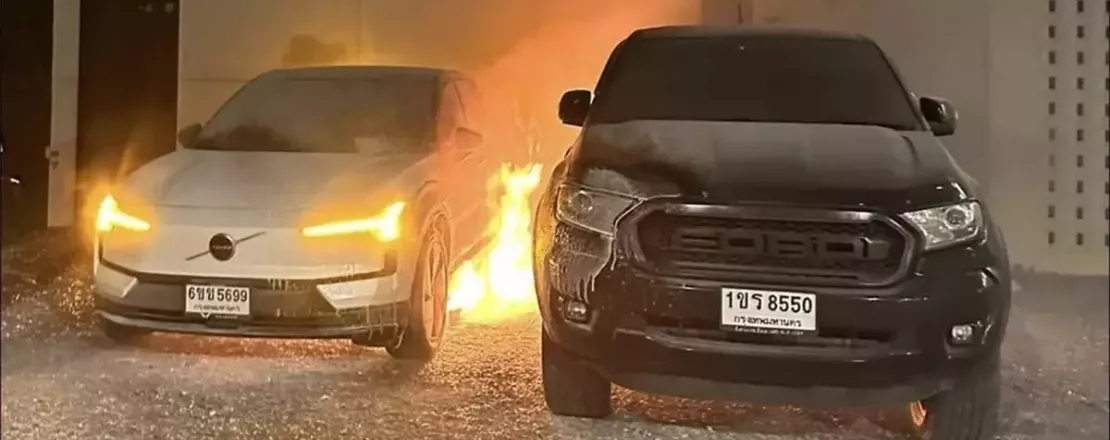 Thái Lan kiện Volvo sau 2 vụ cháy xe điện EX30, 1 vụ thiêu rụi cả Ford Ranger bên cạnh