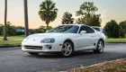 Toyota Supra Turbo 1998 được bán với giá kỷ lục, cao hơn cả xe Porsche 911 GT3 mới tinh