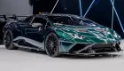 Lạ mắt với siêu xe Lamborghini Huracan STO mang màu Verdy Hydra