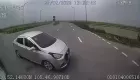 Rùng mình với cảnh 2 ô tô "chạy như ma đuổi" và va chạm tại ngã tư khiến cặp vợ chồng thương vong