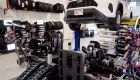Robot dùng trí thông minh nhân tạo AI này có thể "cướp cơm" của thợ thay lốp trong gara ô tô