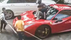 Nhóm bé trai biến chiếc Ferrari trị giá hơn 12 tỷ đồng thành cầu trượt, chủ xe khởi kiện đòi bồi thường