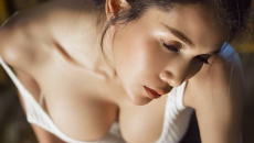 Tan chảy trước cô thợ sửa xe Thái Lan khoe thân thể cực nóng bỏng