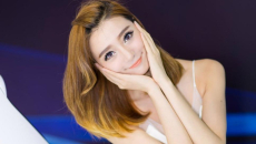 Người đẹp gốc Hoa khoe vẻ đẹp thanh tú, dễ thương như thiên sứ ở triển lãm