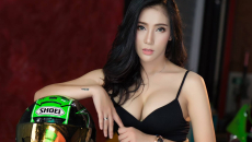 Chảy máu mũi với người đẹp Thái Lan sở hữu vòng 1 quá khủng bên Kawasaki Ninja