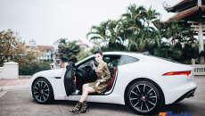 Á hậu Huyền My khoe dáng nuột bên Jaguar F-Type mới sắm