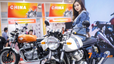 Ngắm nhìn dàn người mẫu trẻ trung, xinh đẹp tại Vietnam AutoExpo 2019