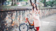 MC Thu Thuỷ mong manh đón Tết Canh Tý 2020 cùng Peugeot 102