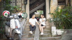 Cặp đôi xuống phố cùng Vespa Primavera ABS