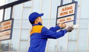 Giá xăng dầu hôm nay ngày 26/9/2020: Giá xăng E5 Ron92 giảm nhẹ, về mức 14.215 đồng