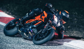EICMA 2019: Siêu naked bike KTM 1290 Super Duke R 2020 chính thức ra mắt