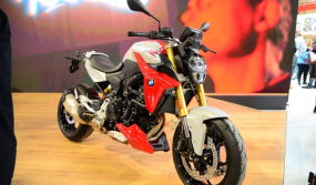 EICMA 2019: Naked bike BMW F900R 2020 bất ngờ ra mắt
