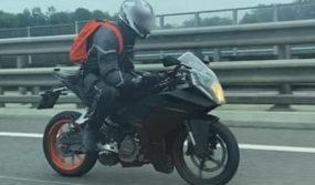 Sport bike KTM RC 200 thế hệ mới lộ diện qua loạt ảnh chạy thử nghiệm
